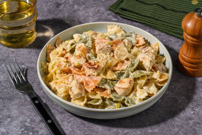 Farfalle tricolores crémeuses, poulet & poireau