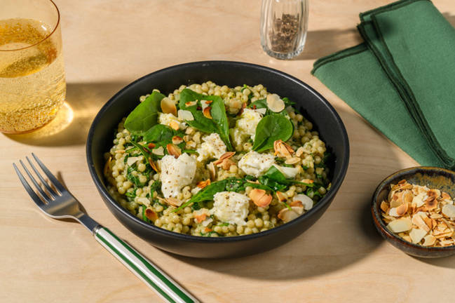 Risotto de couscous perlé, pesto & mozza