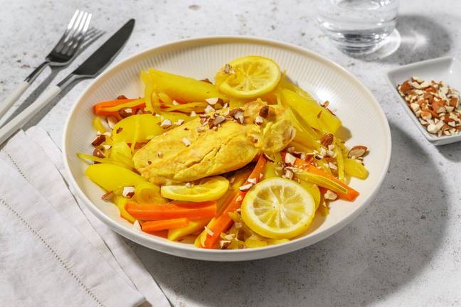 Tajine au poulet, amandes grillées & fenouil