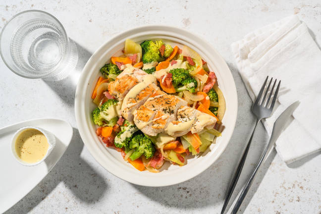 Poulet sauce crème-moutarde & poêlée de lardons