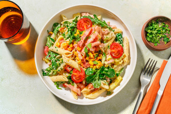 Pasta Salad : maïs doré, lardons & sauce avocat
