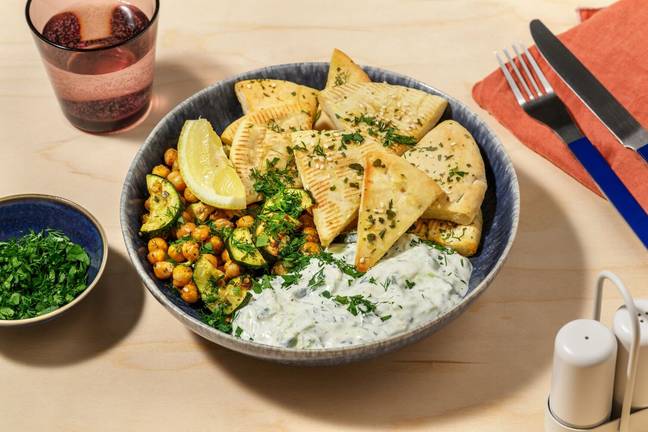 Bowl de courgette grillée au zaatar & tzatziki