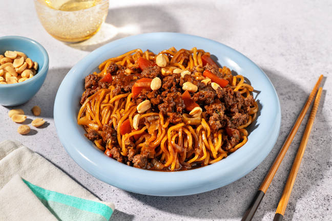 Wok de nouilles au bœuf haché & légumes sautés