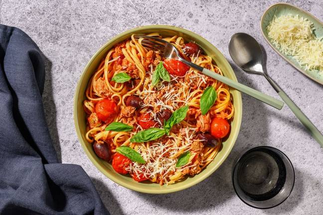 Linguine piquantes au thon, poivron & olives