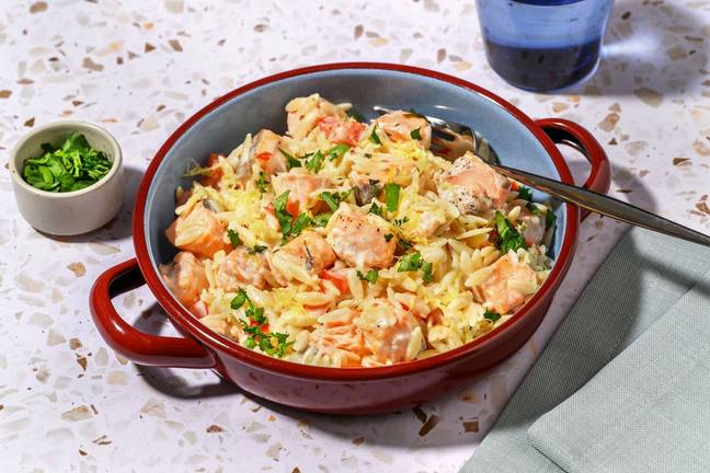 Orzo au saumon, sauce ail, citron & persil
