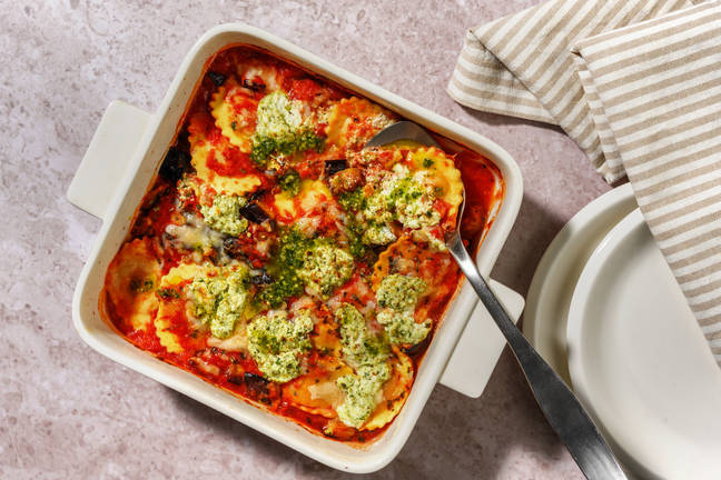 Gratin de ravioli tomate-mozza & aubergine