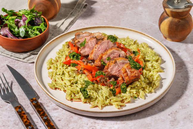 Canard nappé de pesto verde & salade