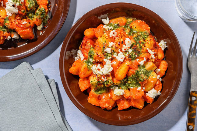 Gnocchi in Hirtenkäse-Tomatensoße