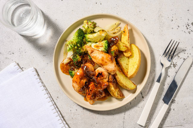 Kipfilethaasjes met sticky sinaasappelsaus