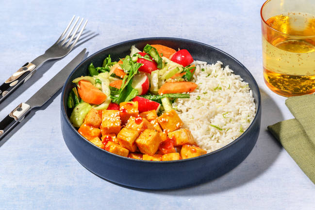Hot Sweet Chili Tofu Bowl mit Pak Choi Salat