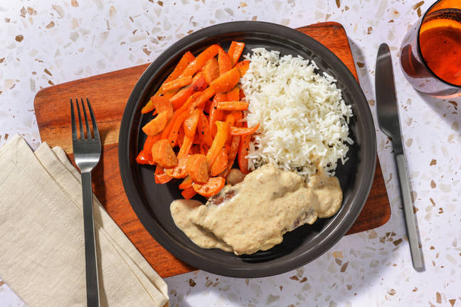 Ternera en salsa de almendras y cebolla caramelizada