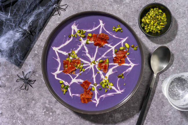 Calderone di crema viola e pancetta croccante