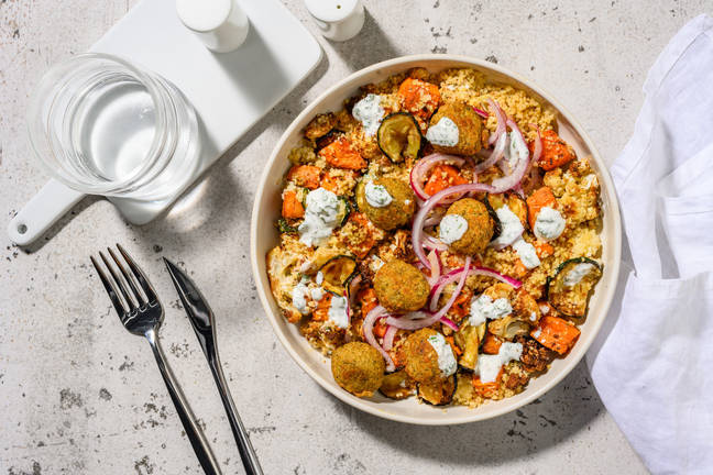 Falafel met yogurtsaus en couscous