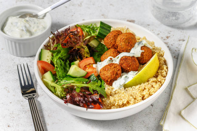 Falafel con tzatziki griego casero