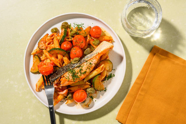 Saumon en sauce au beurre aux câpres & citron, aneth