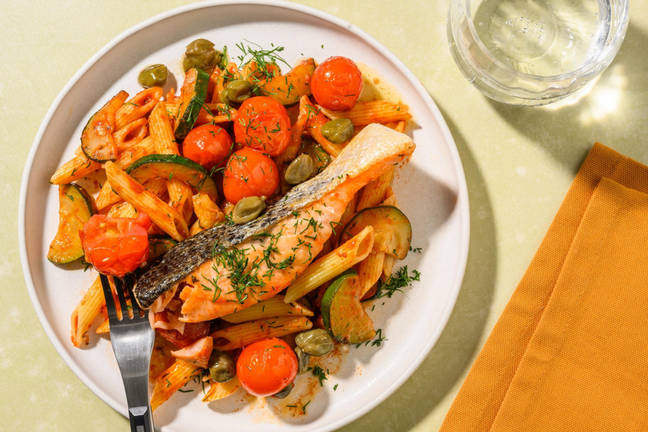 Zalmfilet in citroen-botersaus met kappertjes en dille