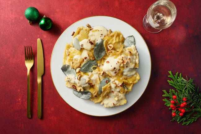 Ravioli di carne alla fonduta di toma