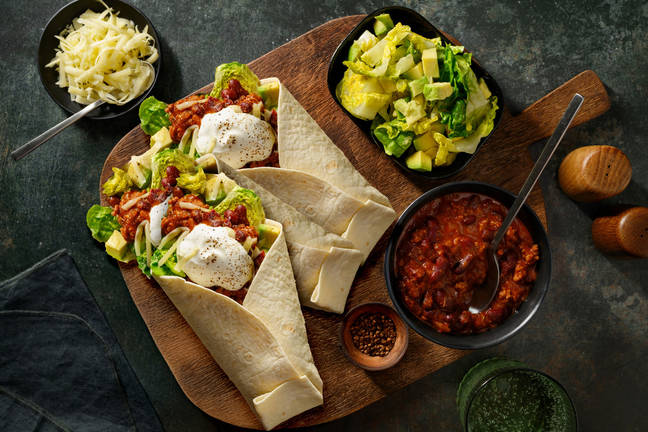 Burrito au bœuf, frijoles & cheddar