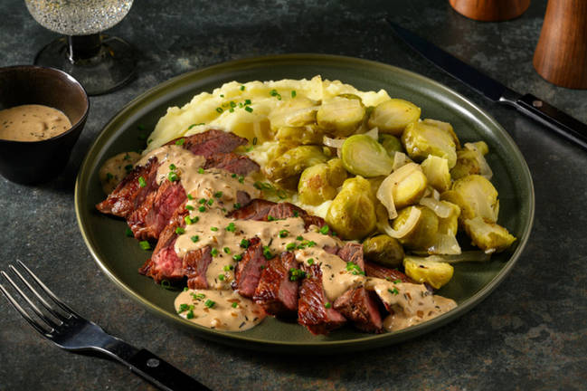 Bavette, choux de Bruxelles & sauce échalote