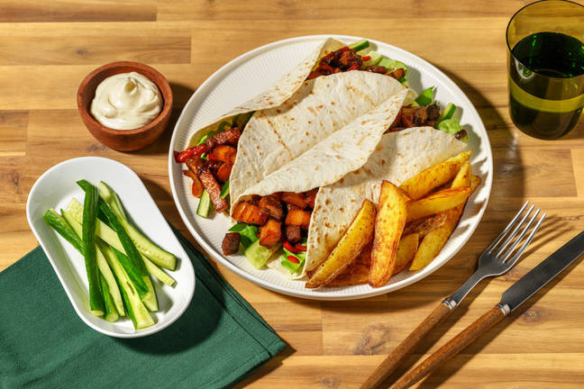 Wraps au porc laqué & wedges de pommes de terre