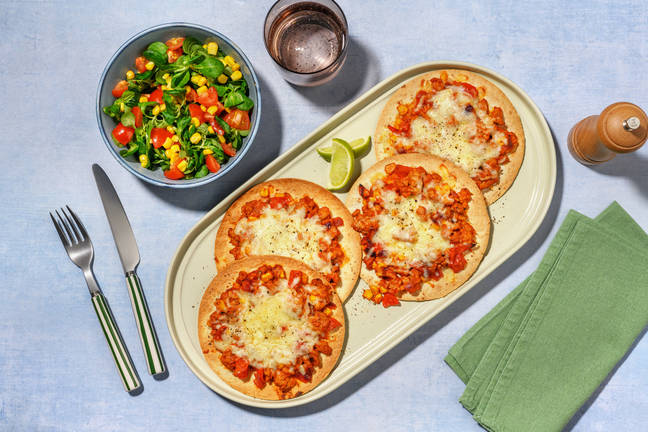Cheesy tostada's met kip