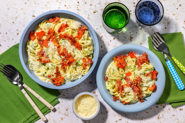 Cremet zucchinipasta og sprød prosciutto