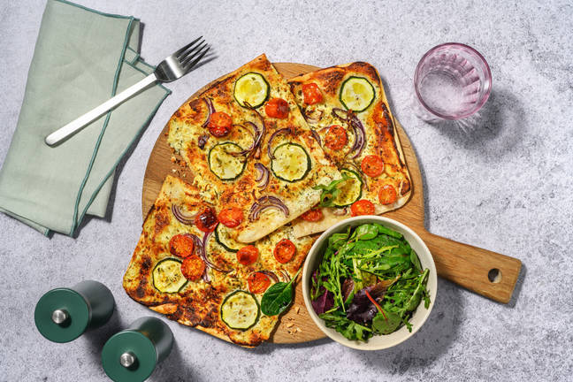 Flammkuchen Romana mit Basilikum-Ricotta-Creme