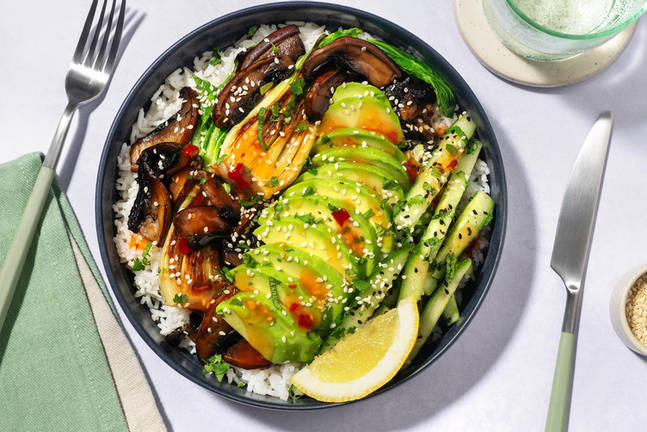 Vegan Buddha Bowl mit Portobello & Avocado