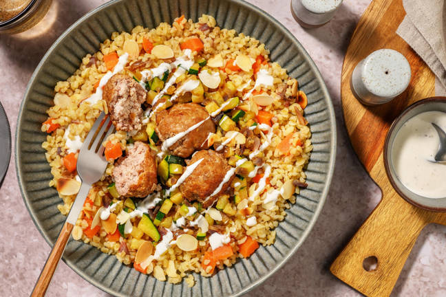 Bowl de boulgour aux boulettes de poulet et épices africaines