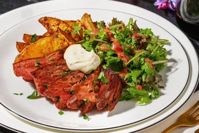 Veganes Steak mit cremigem Chimichurri