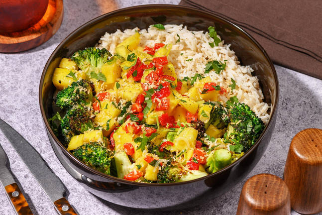 Kuba Kokos Bowl mit Nektarinen-Peperoni-Salsa