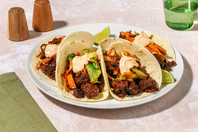 Snabba asiatiska blandfärstacos