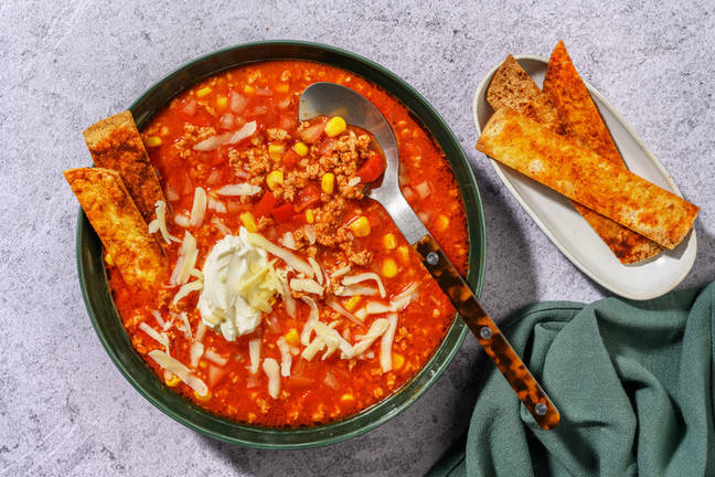 Kippensoep met Mexicaanse kruiden en cheddar