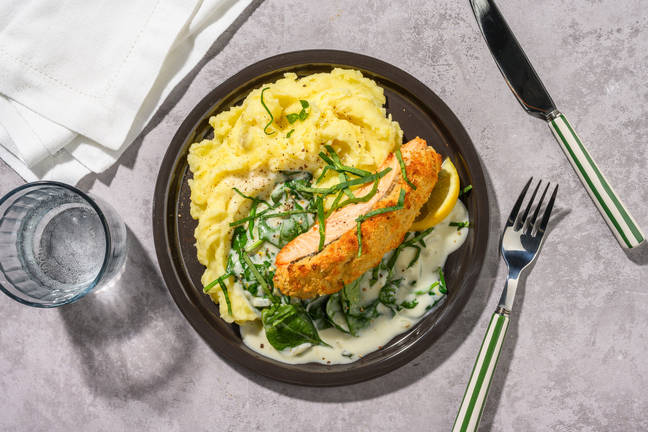 Lachs in Senfkruste mit Zitronen-Spinat-Soße