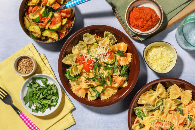 Soirée pâtes en famille : fiocchi tricolore crémeuses en sauce aux tomates séchées