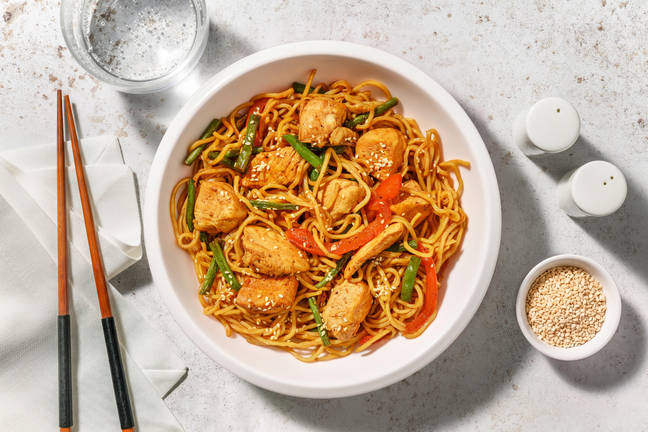 Cantonese Style Hoisin Chicken Noodles