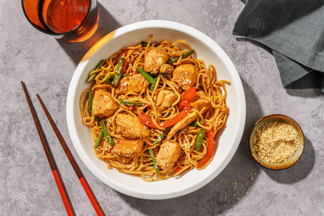 Cantonese Style Hoisin Chicken Noodles