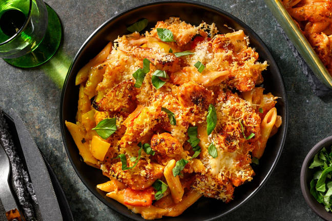 Knuspriger Parmigiana Auflauf mit Hähnchen