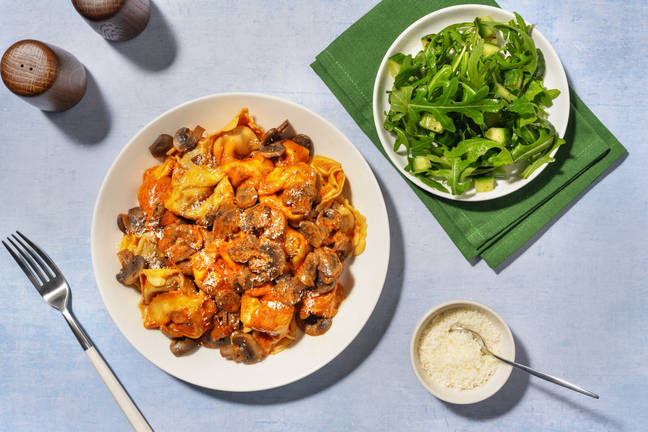 Creamy Gochujang Spinach & Ricotta Tortelloni