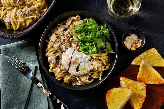 Ultimate Creamy Truffle Mushroom & Burrata Linguine