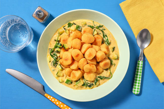 Gnocchi in cremiger Tomatenpesto-Soße