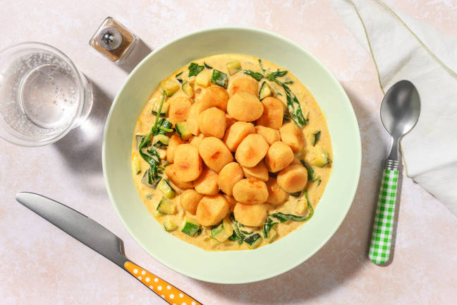 Gnocchi in cremiger Tomatenpesto-Soße