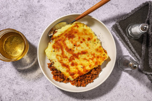 Hearty Beef & Caramelised Onion Pie