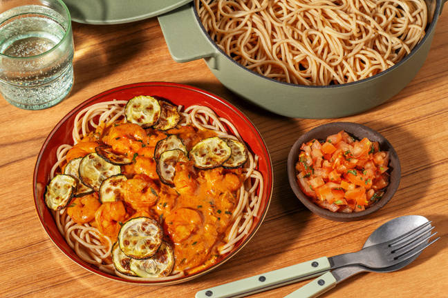 Spaghetti aux crevettes en sauce curry crémeuse