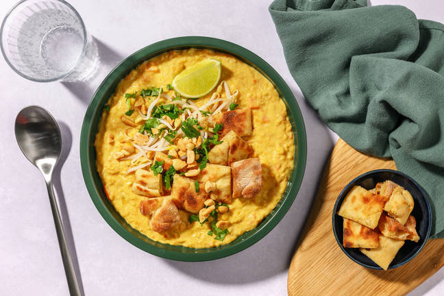 Fusion dahl stijl soep met naancroutons
