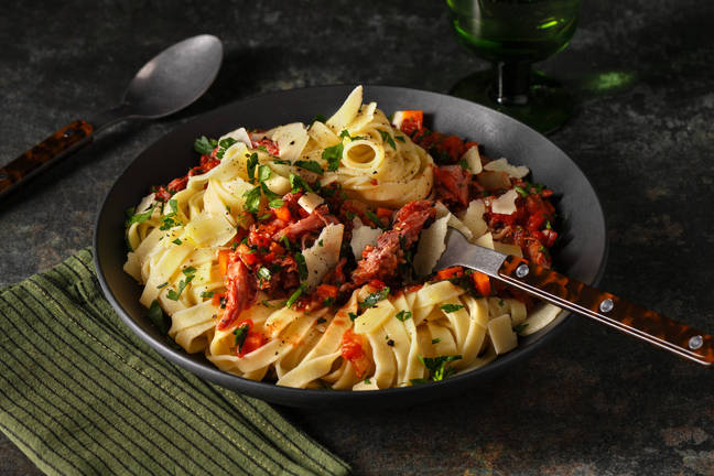 Eendenragù met rode wijn en verse tagliatelle