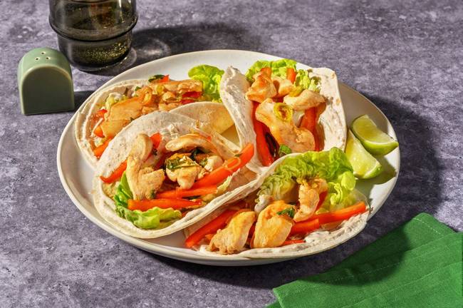 Asia-Tacos mit Hähnchengeschnetzeltem 