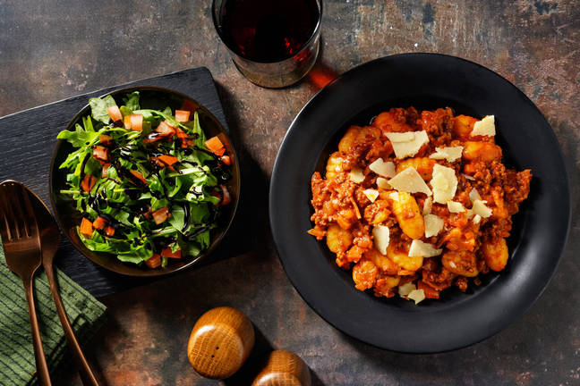 Wildzwijn-bolognese met gnocchi en Grana Padano