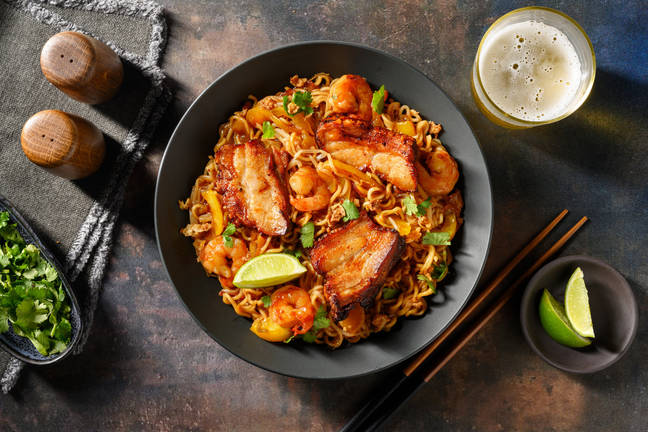 Nouilles à la singapourienne aux crevettes & poitrine de porc