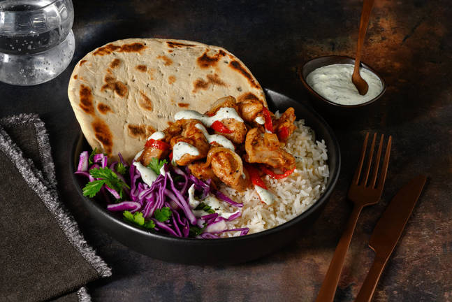 Poulet épicé masala, pain roti & sauce yaourt 